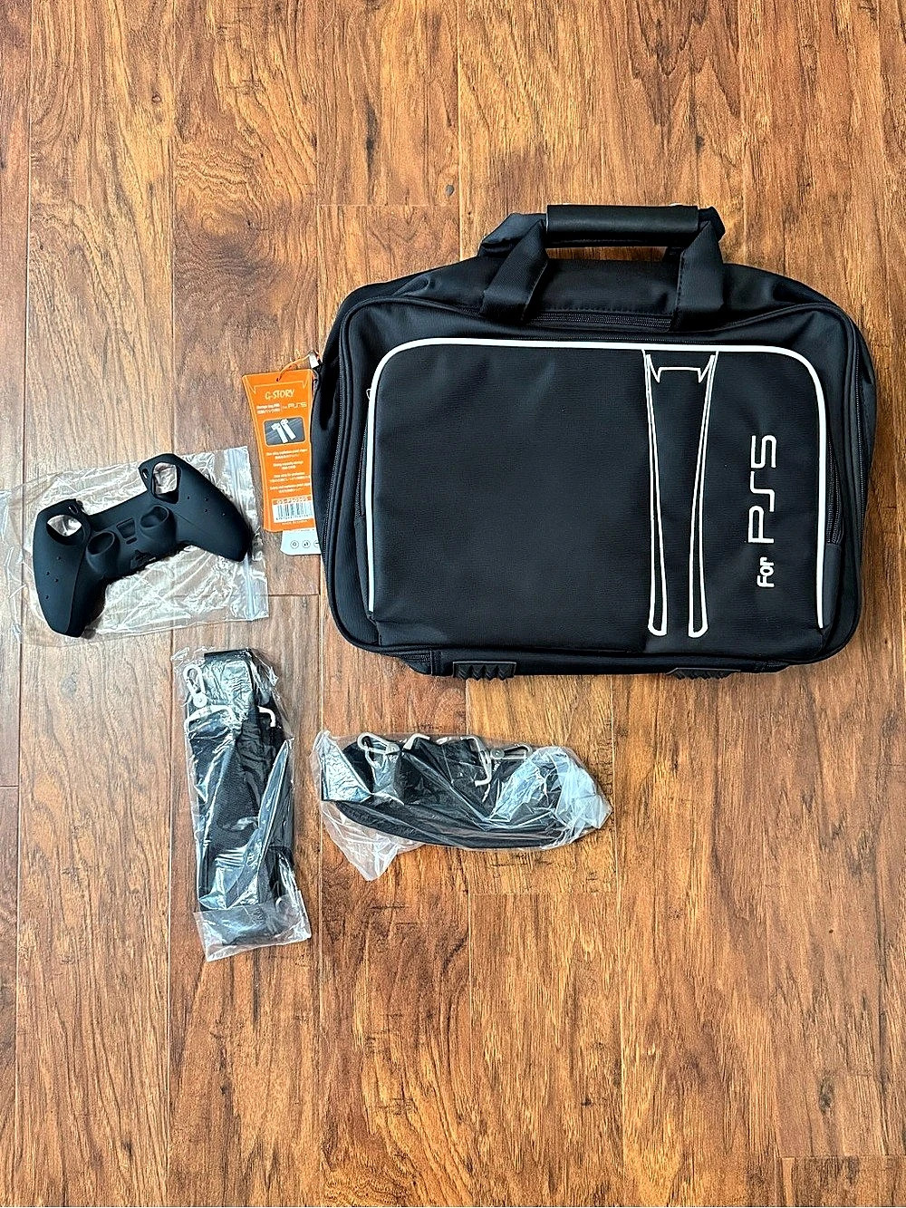 G-story PS5 carrying case/bag with accessories
